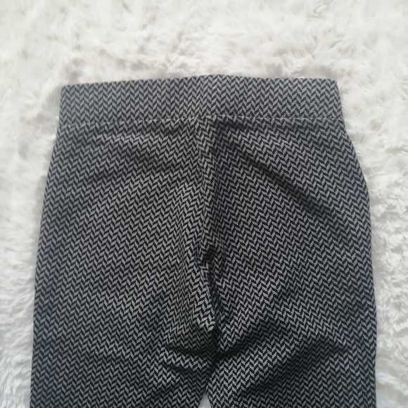 Suko Jeans Stretchy Chevron Print Pants NWOT - Picture 7 of 7
